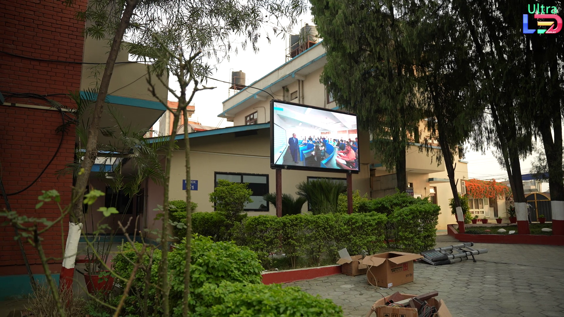 Ultra LED Display at Uniglobe College